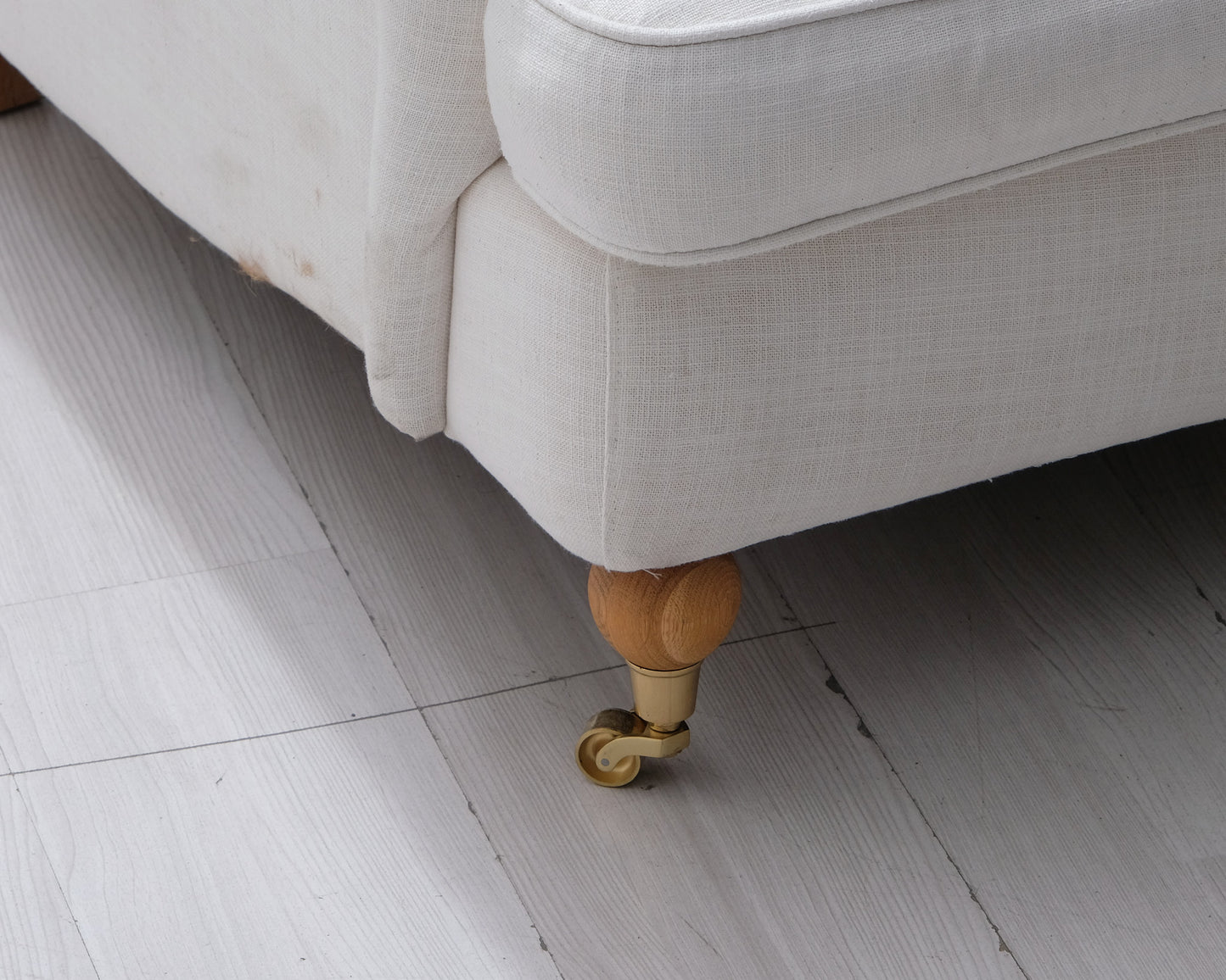 Mio Watford 3-sits tygsoffa vit